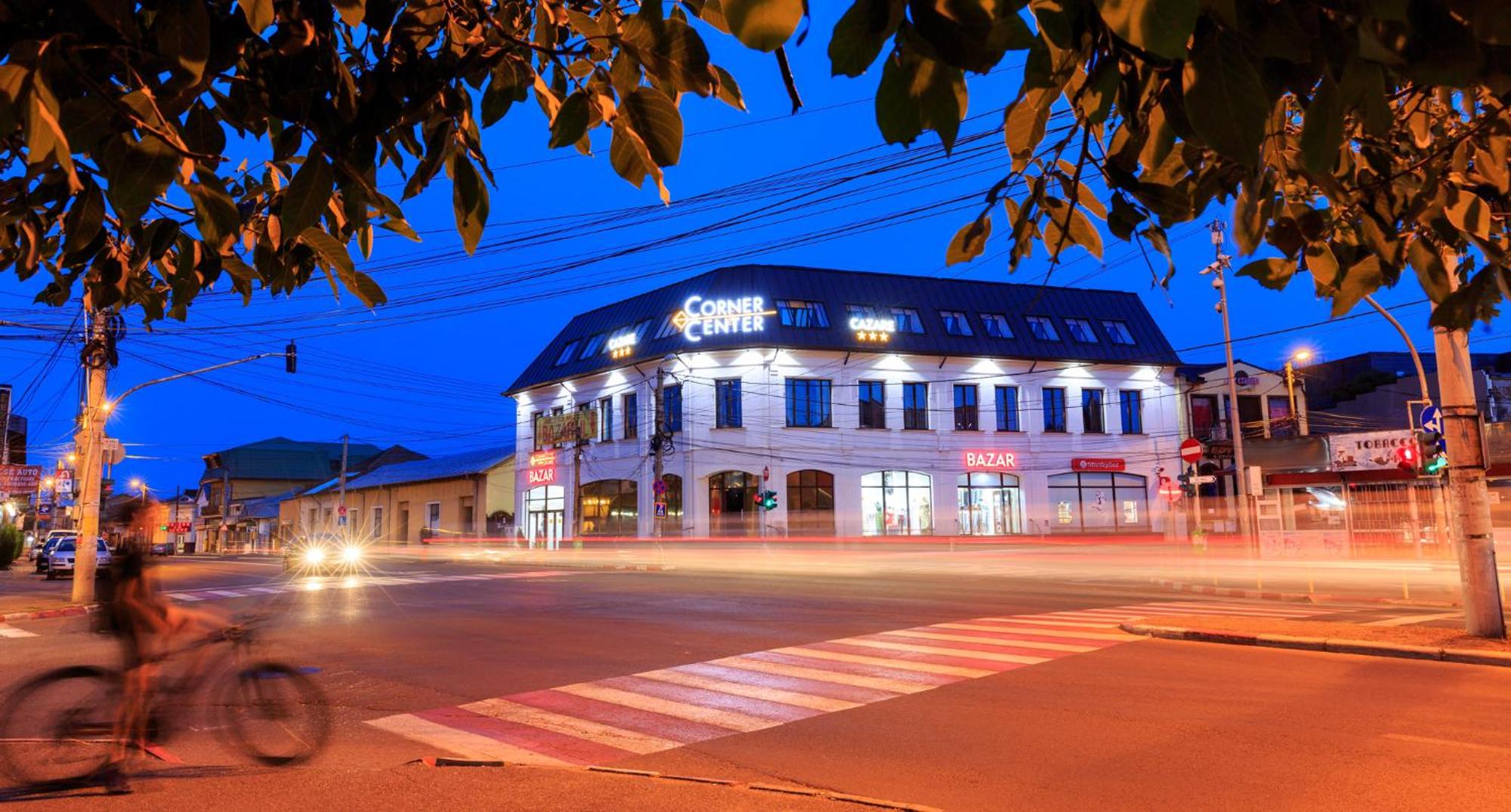4. Corner Center