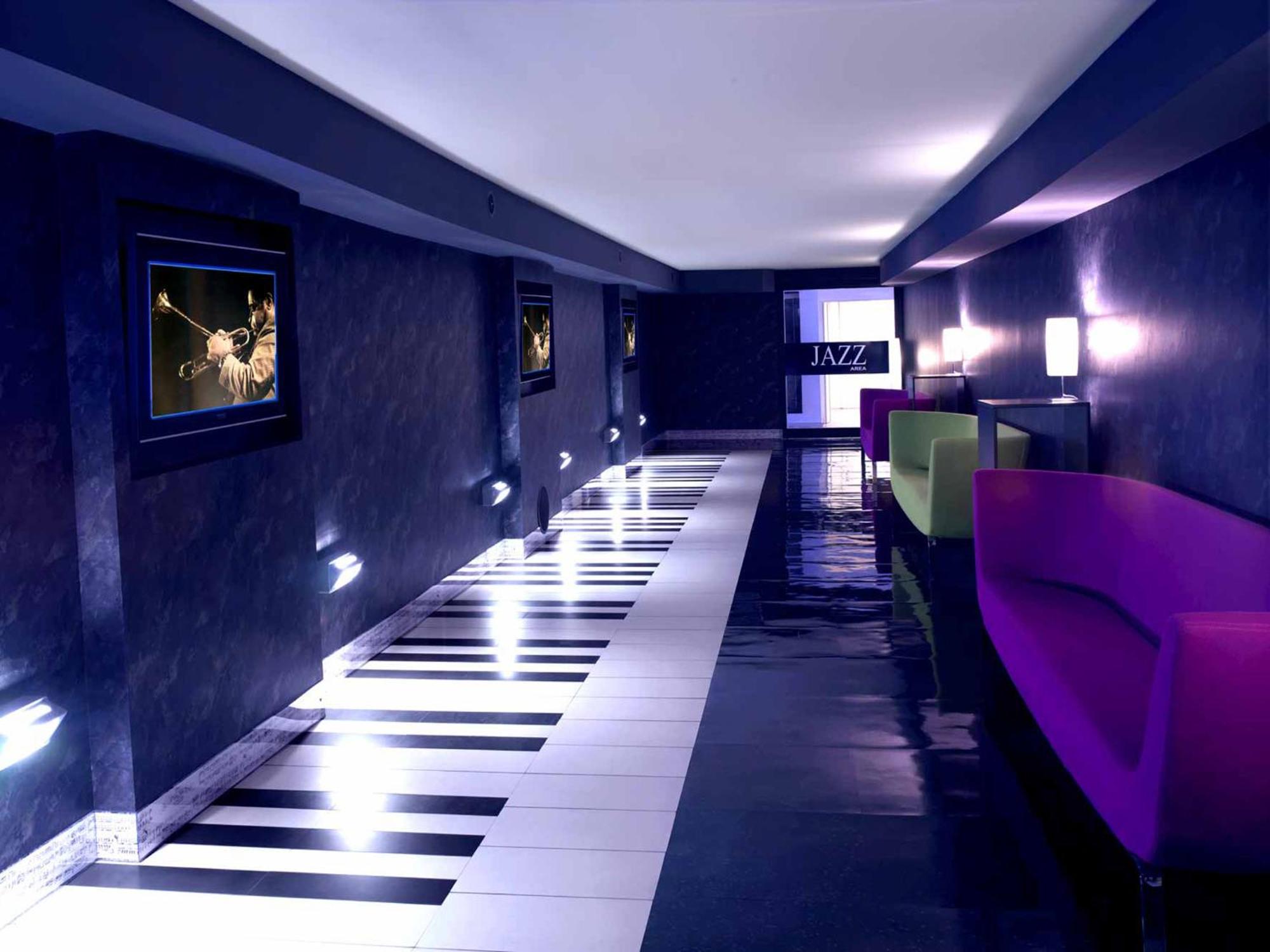 2. Hotel Giò Wine e Jazz Area