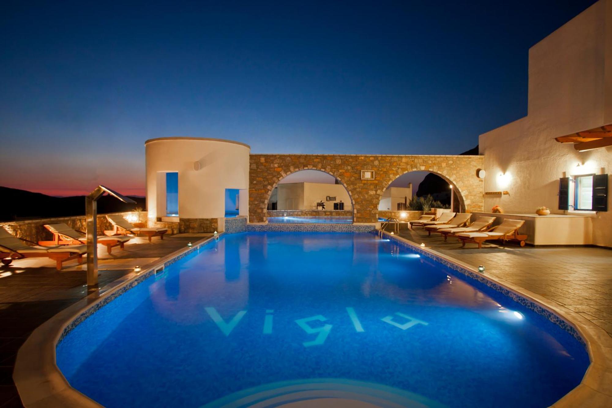 4. Vigla Hotel