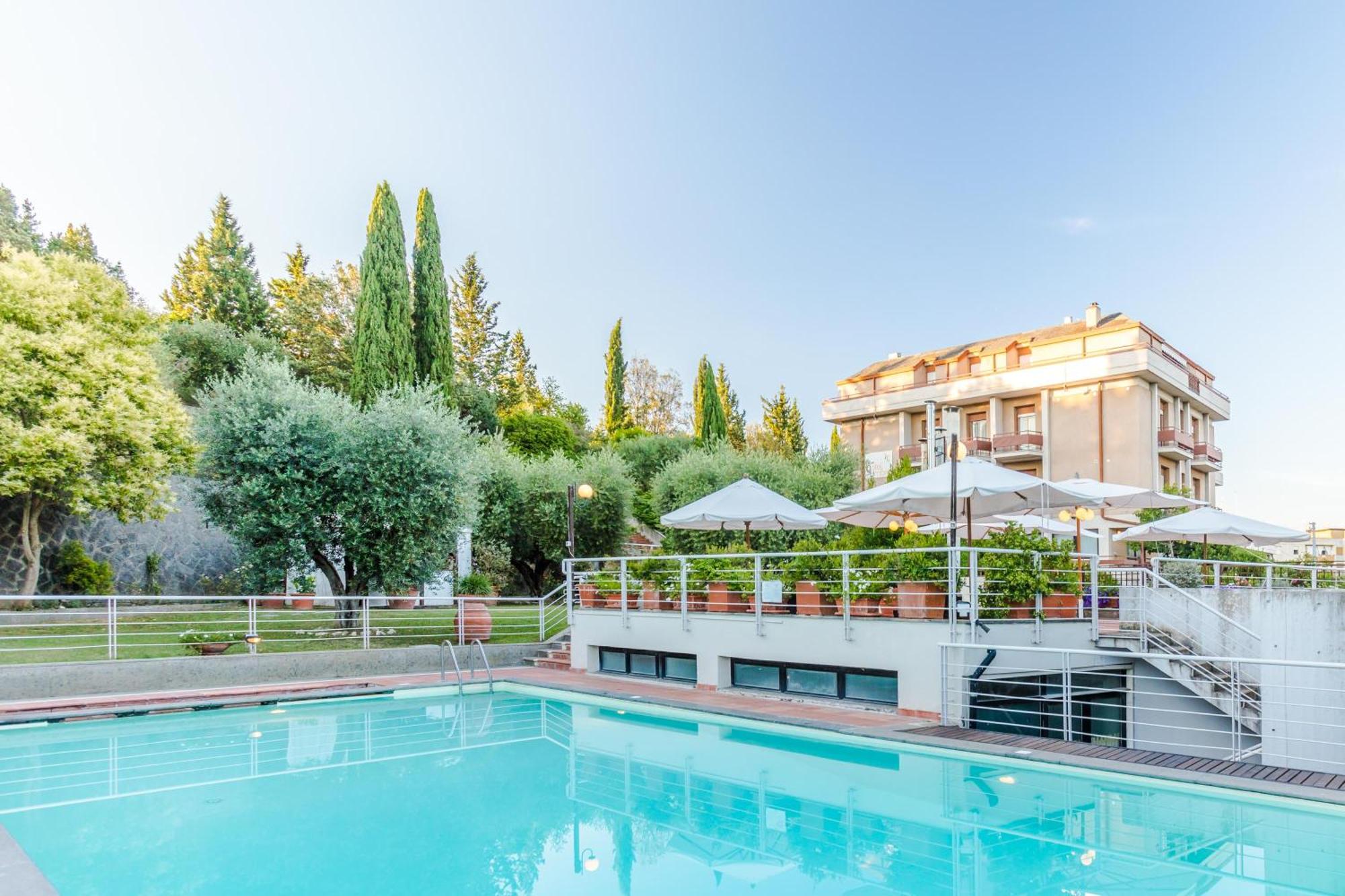 1. Hotel Umbria