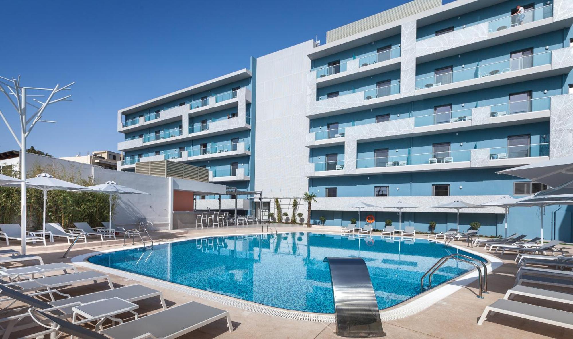 5. Blue Lagoon City Hotel
