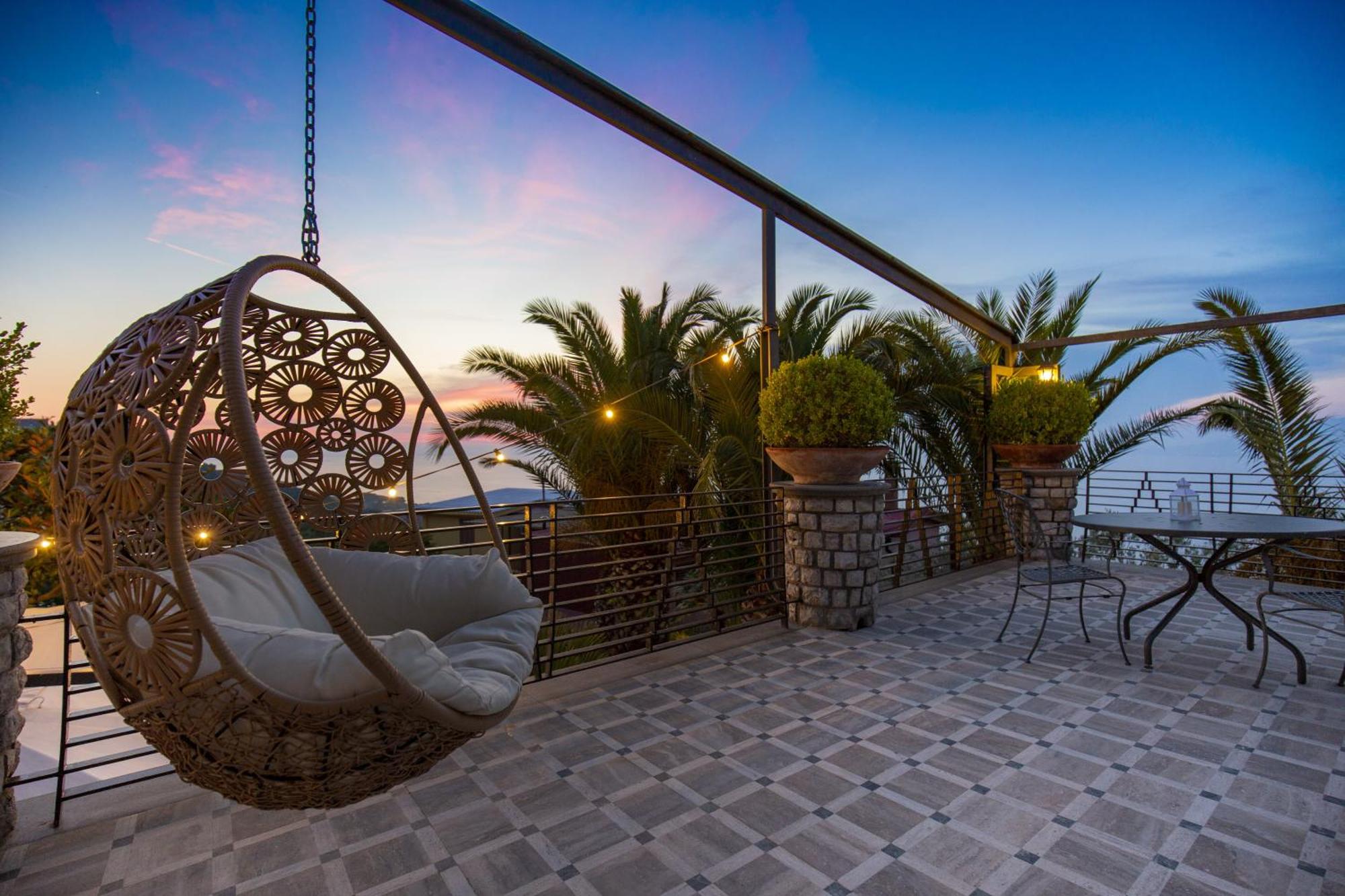 2. Romantic Relais Sorrento