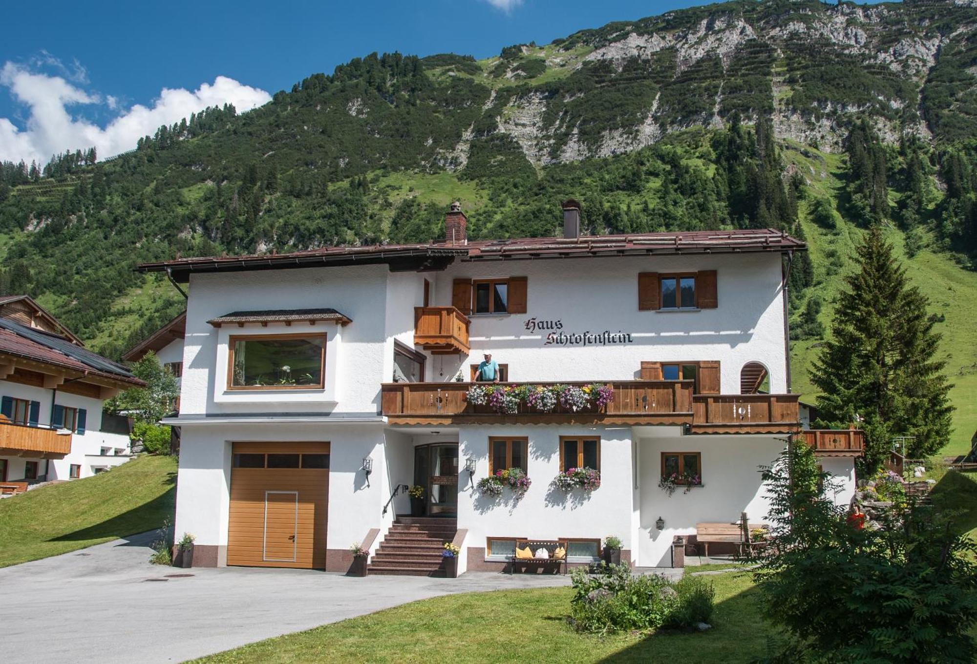 6. Haus Schrofenstein