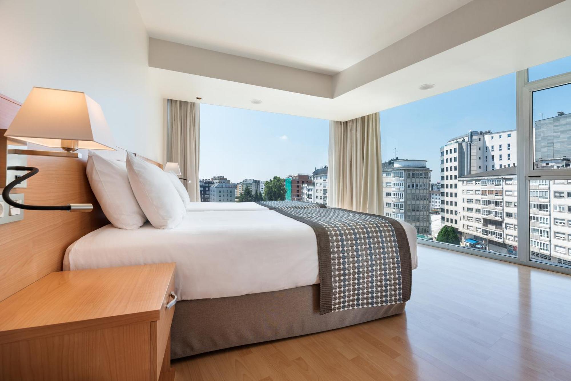 6. Hotel Exe Puerta De San Pedro