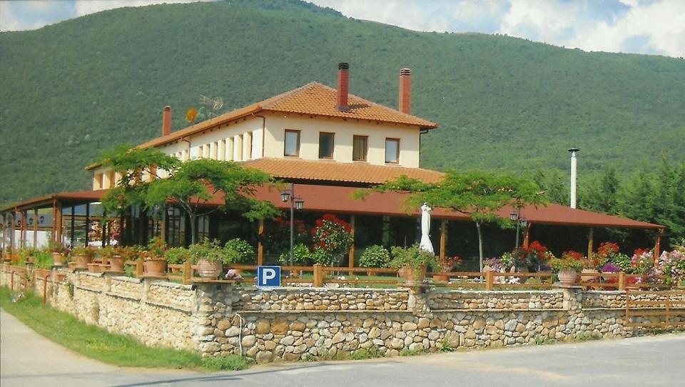 2. Hotel Kapsali