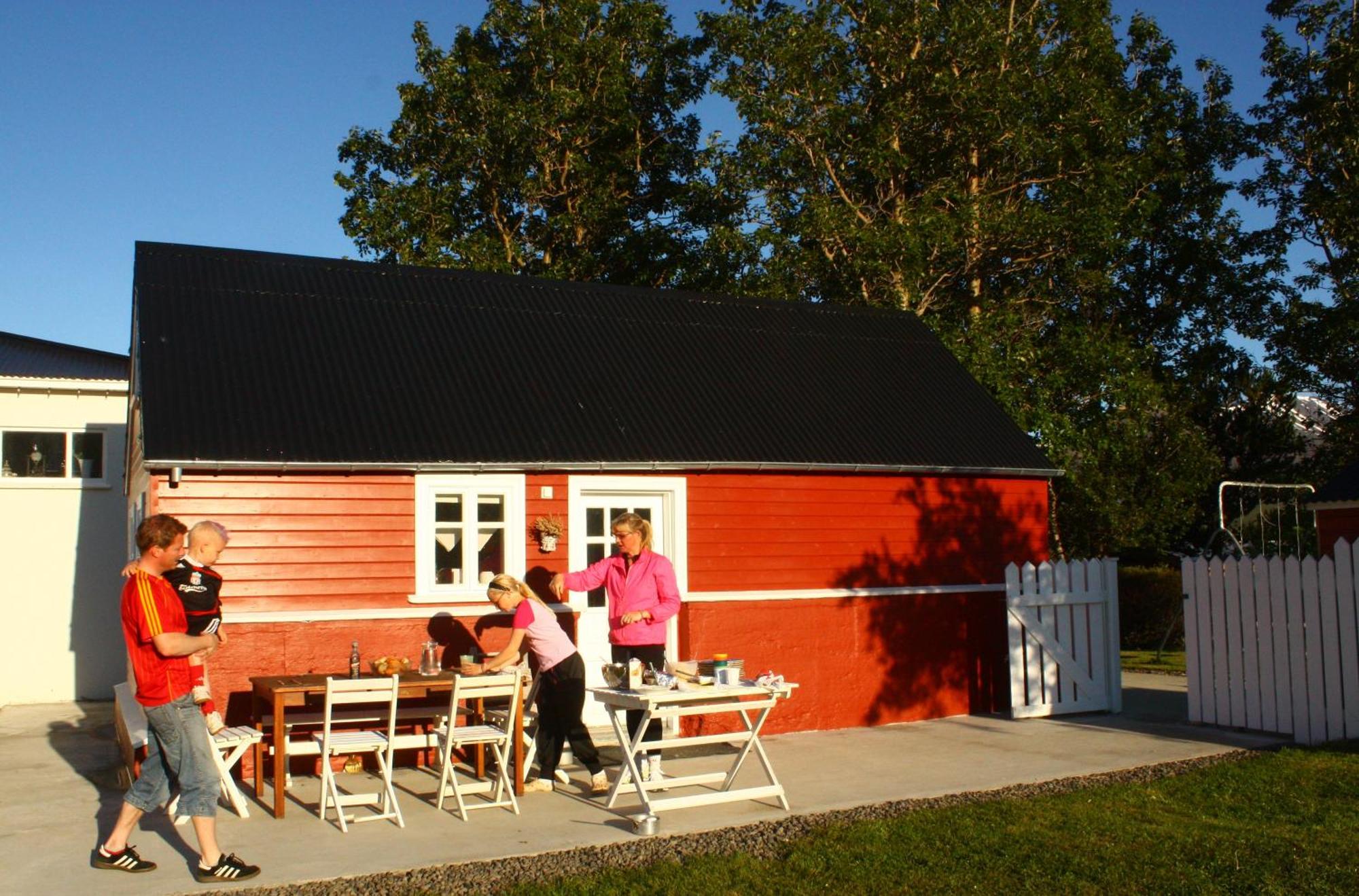 Dalvik Hostel and Cottages (Domki)