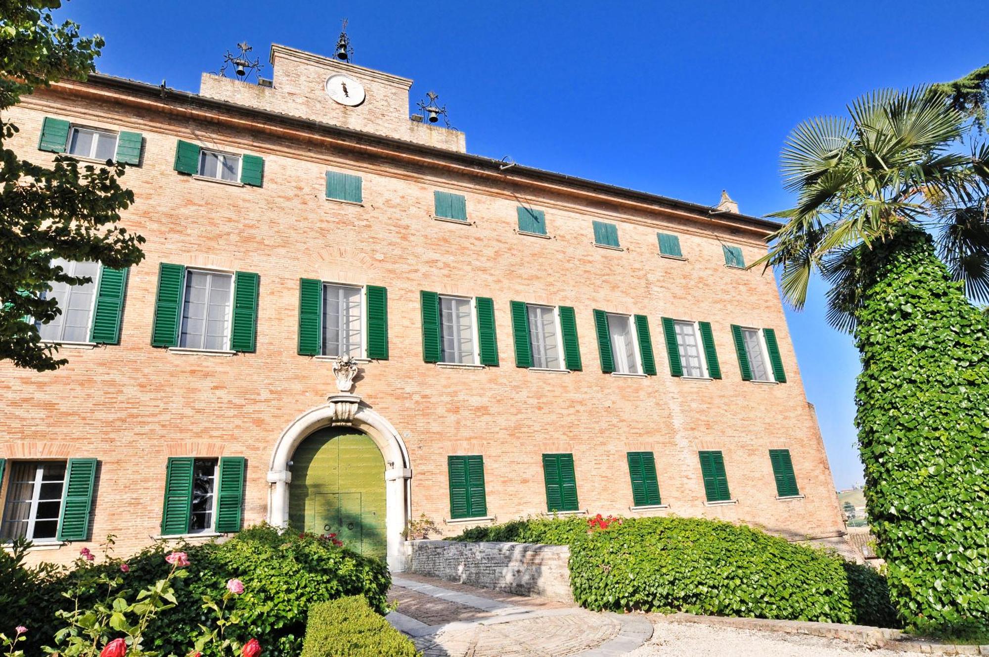 1. Castello Di Monterado