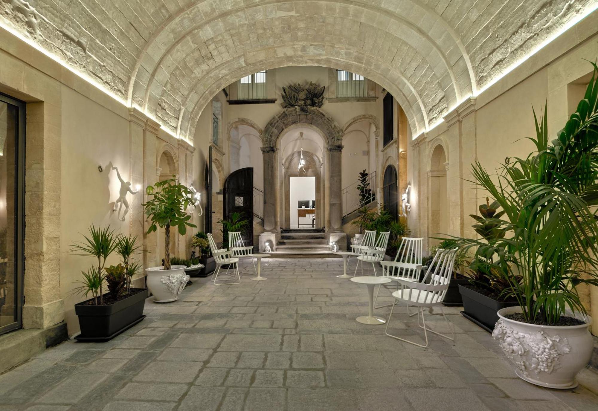 8. A. D. 1768 Boutique Hotel