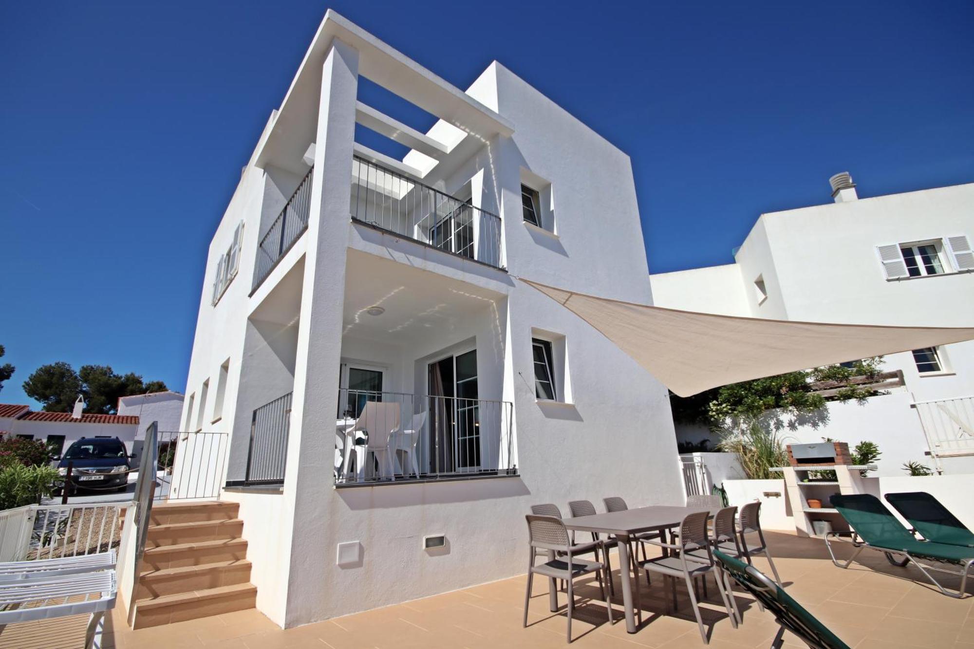 2. Villa Can Bella