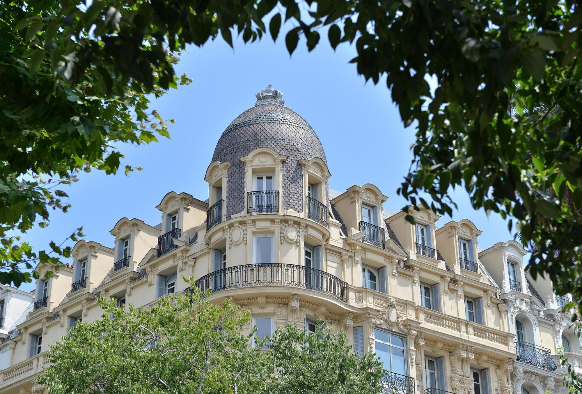 10. La Villa Nice Victor Hugo