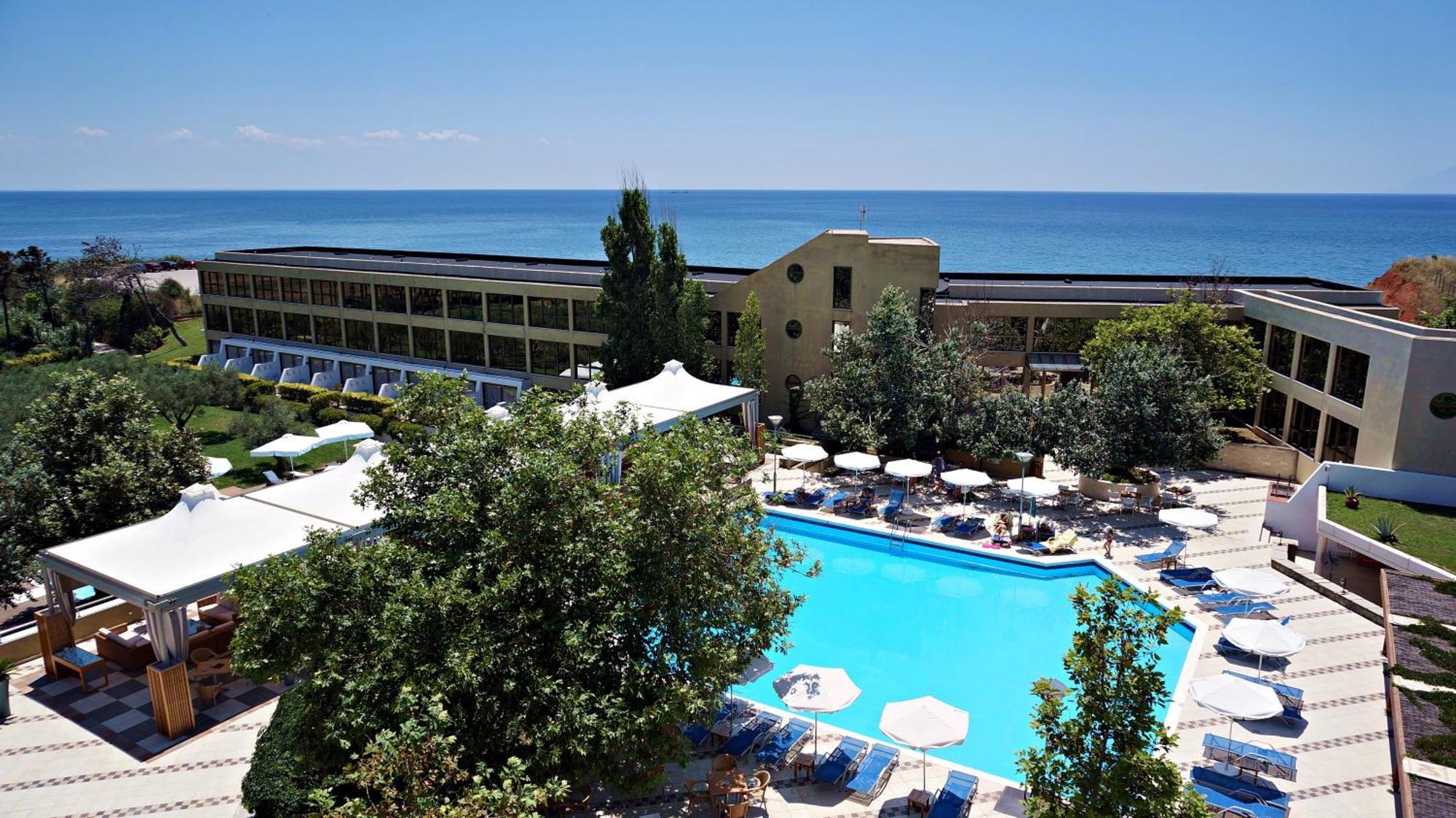 2. Alexander Beach Hotel & Convention Centre