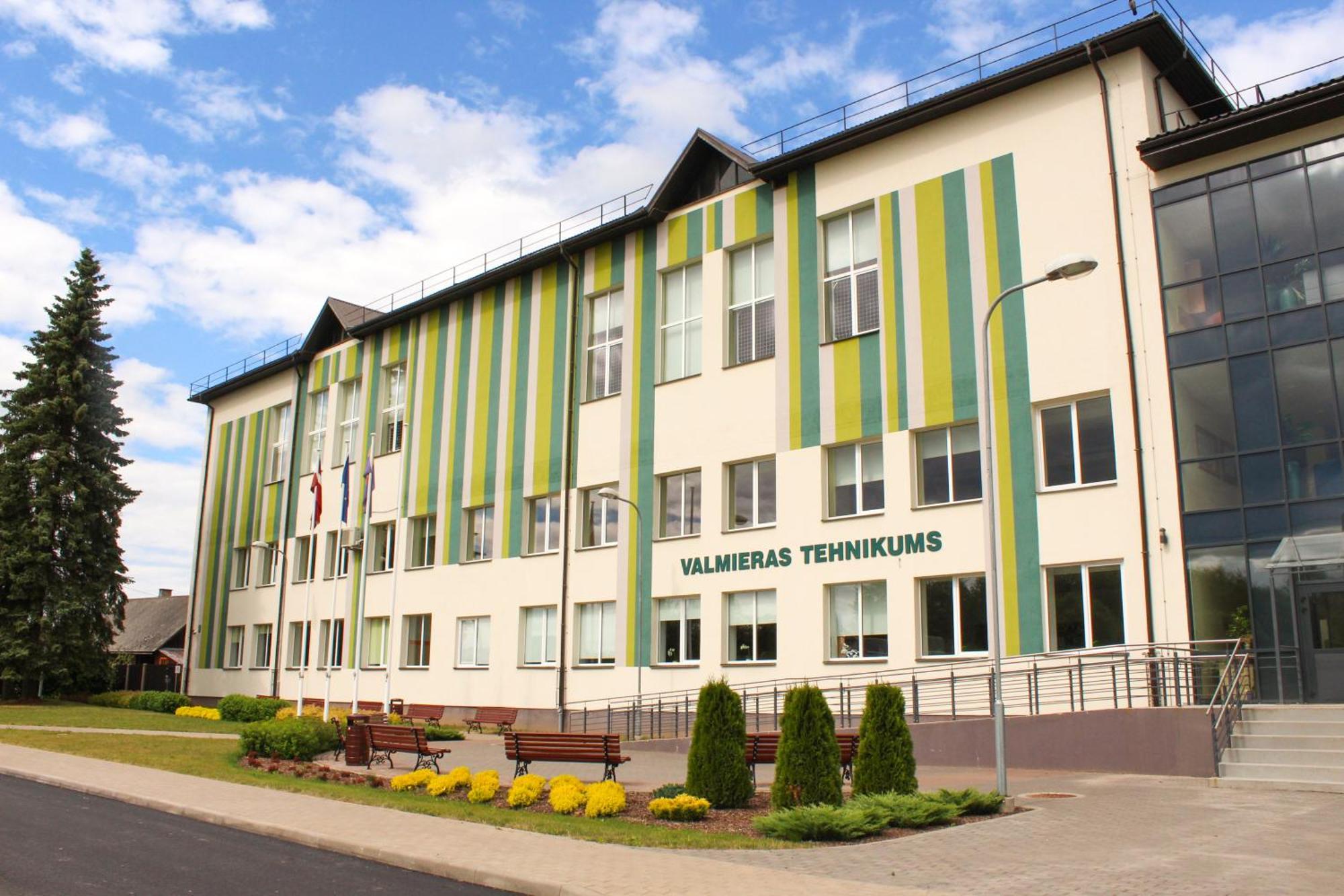 5. Valmieras Tehnikuma Dienesta Viesnica