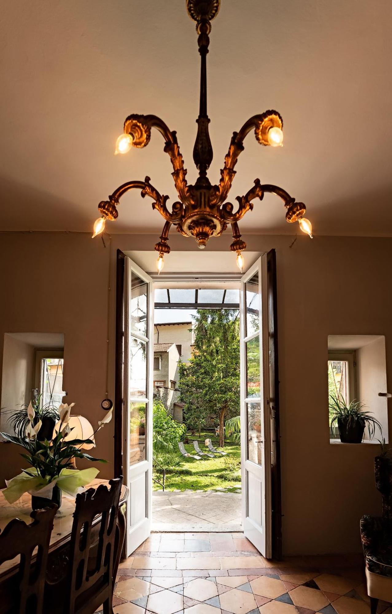 Top 10 Places To Stay in Como
