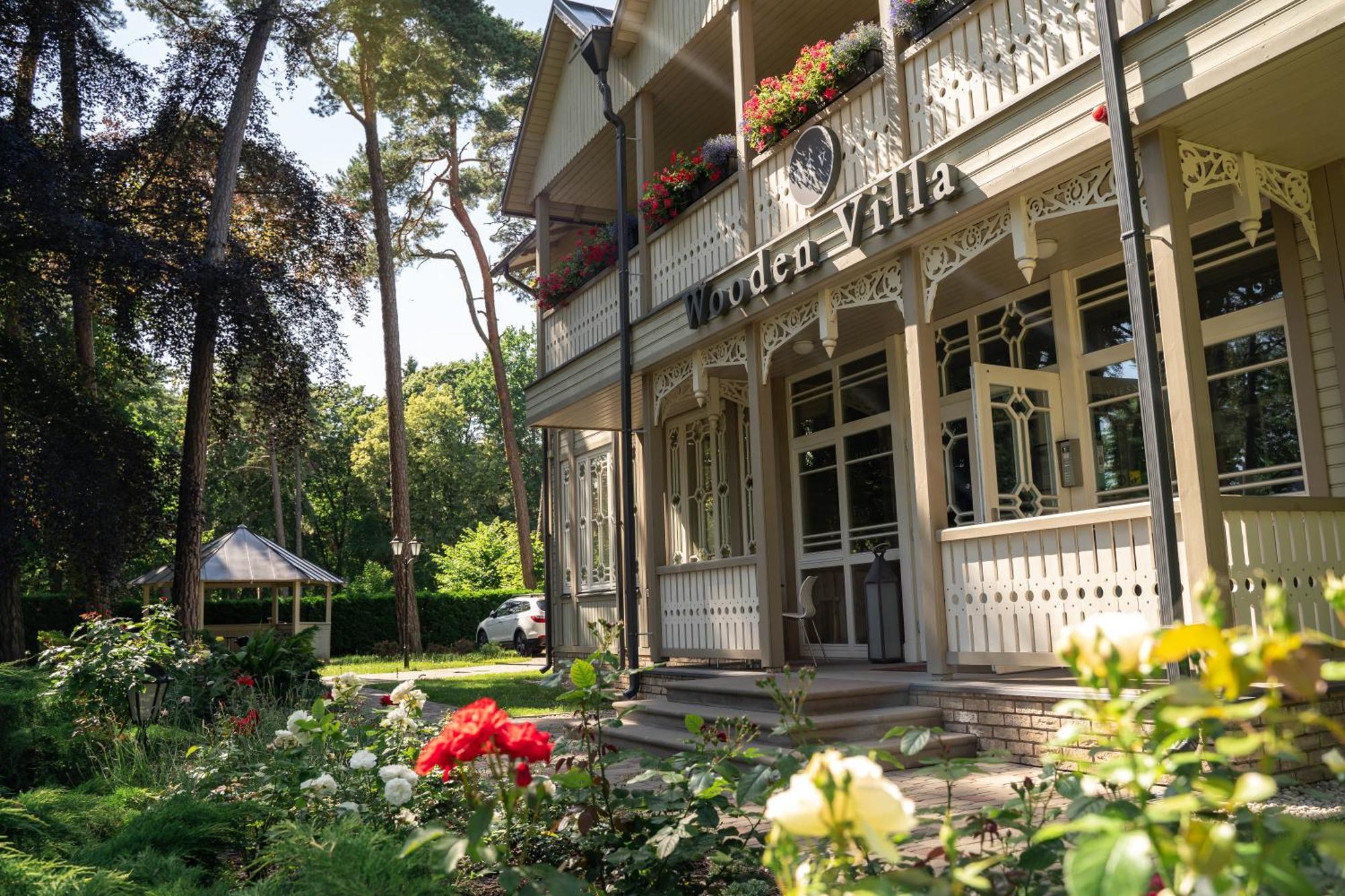 10. Wooden Villa