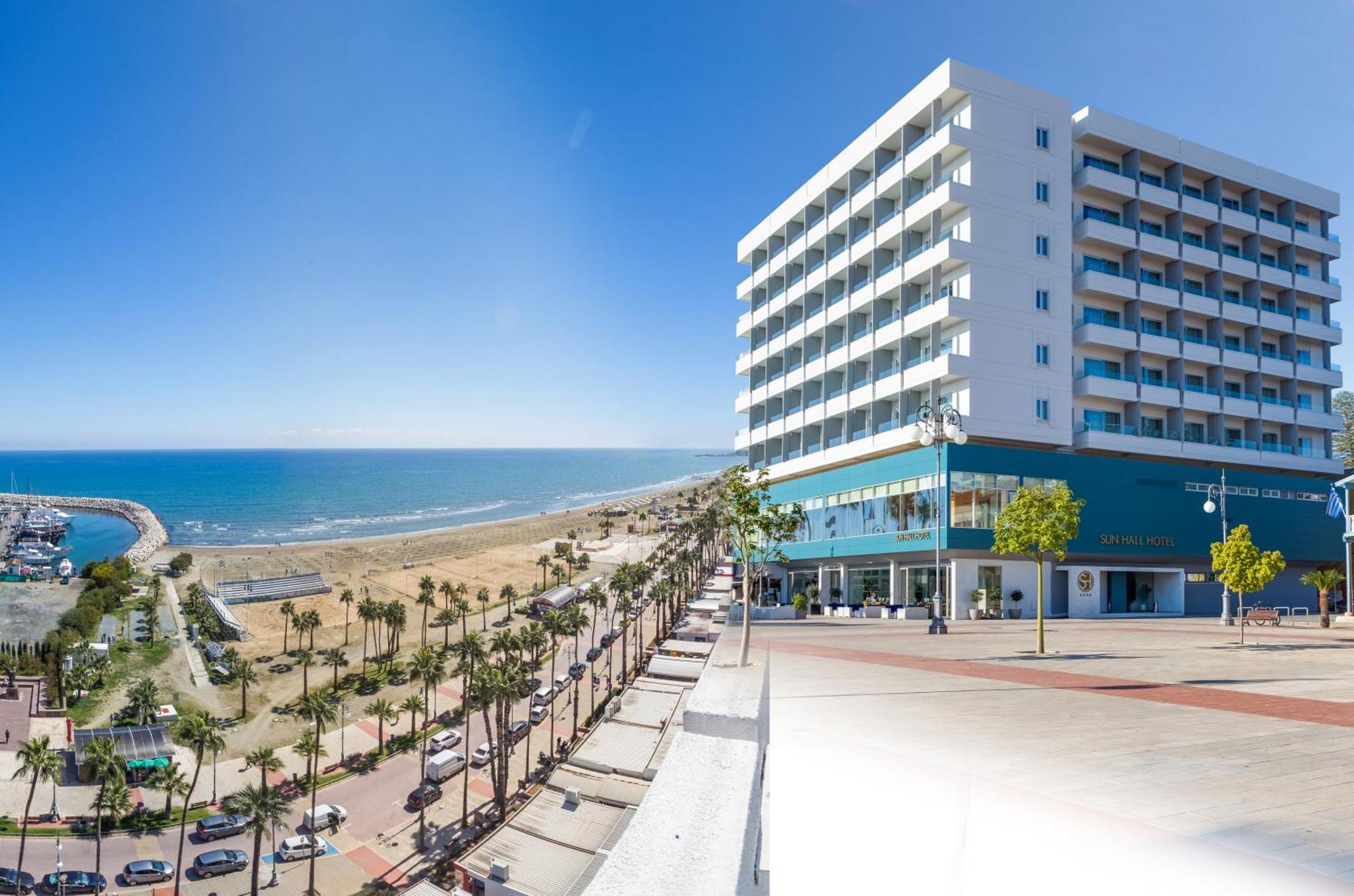 1. Sun Hall Hotel