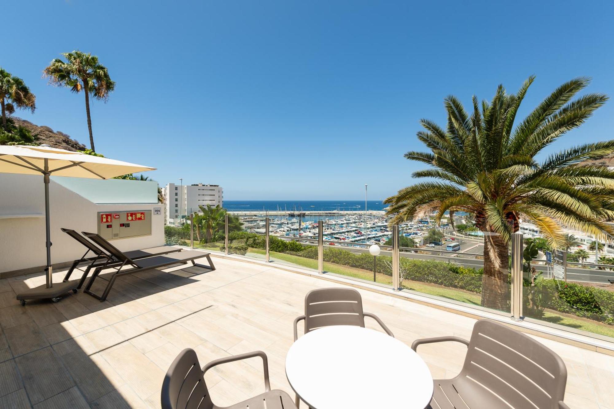 8. Serinity Amadores Apartments