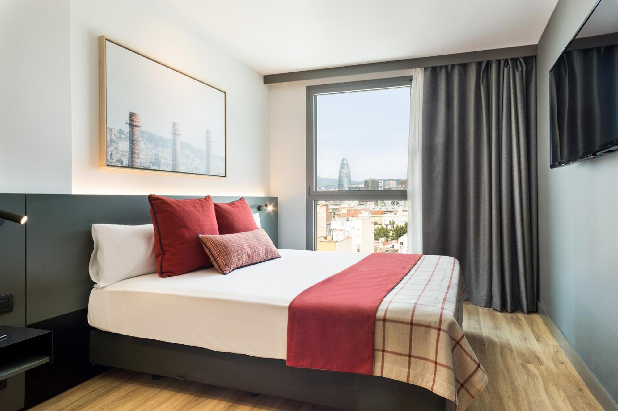 1. Hotel Acta Voraport