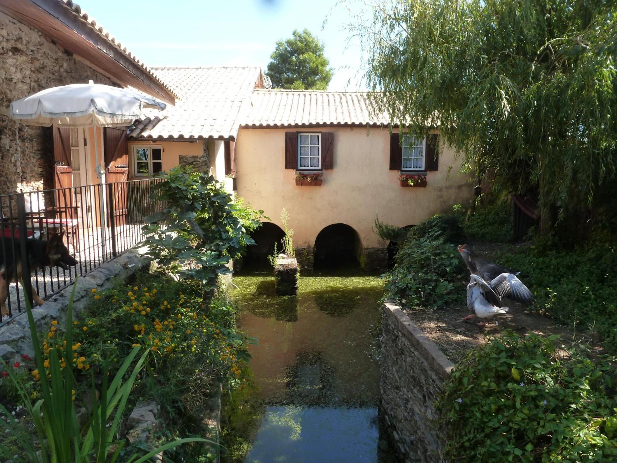 7. Casa Do Moinho