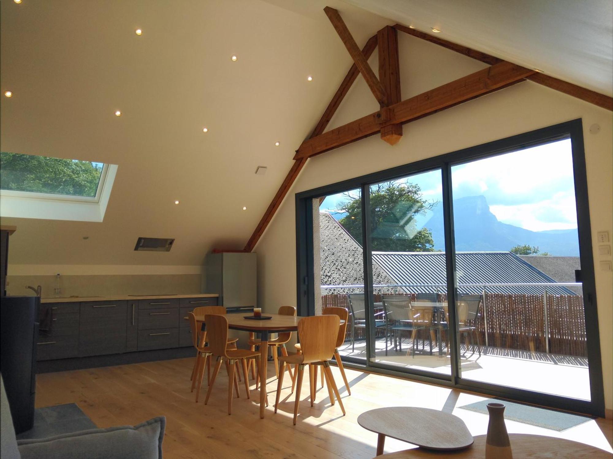 1. Gîte clair, spacieux et cosy avec vue sur le massif de la Chartreuse