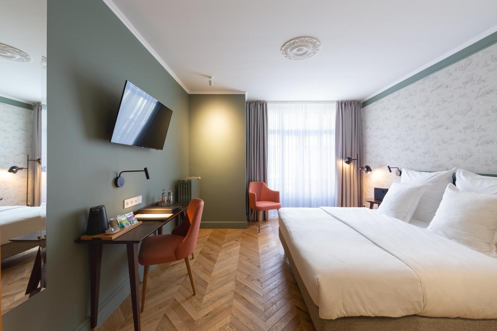 3. Hotel Perrin