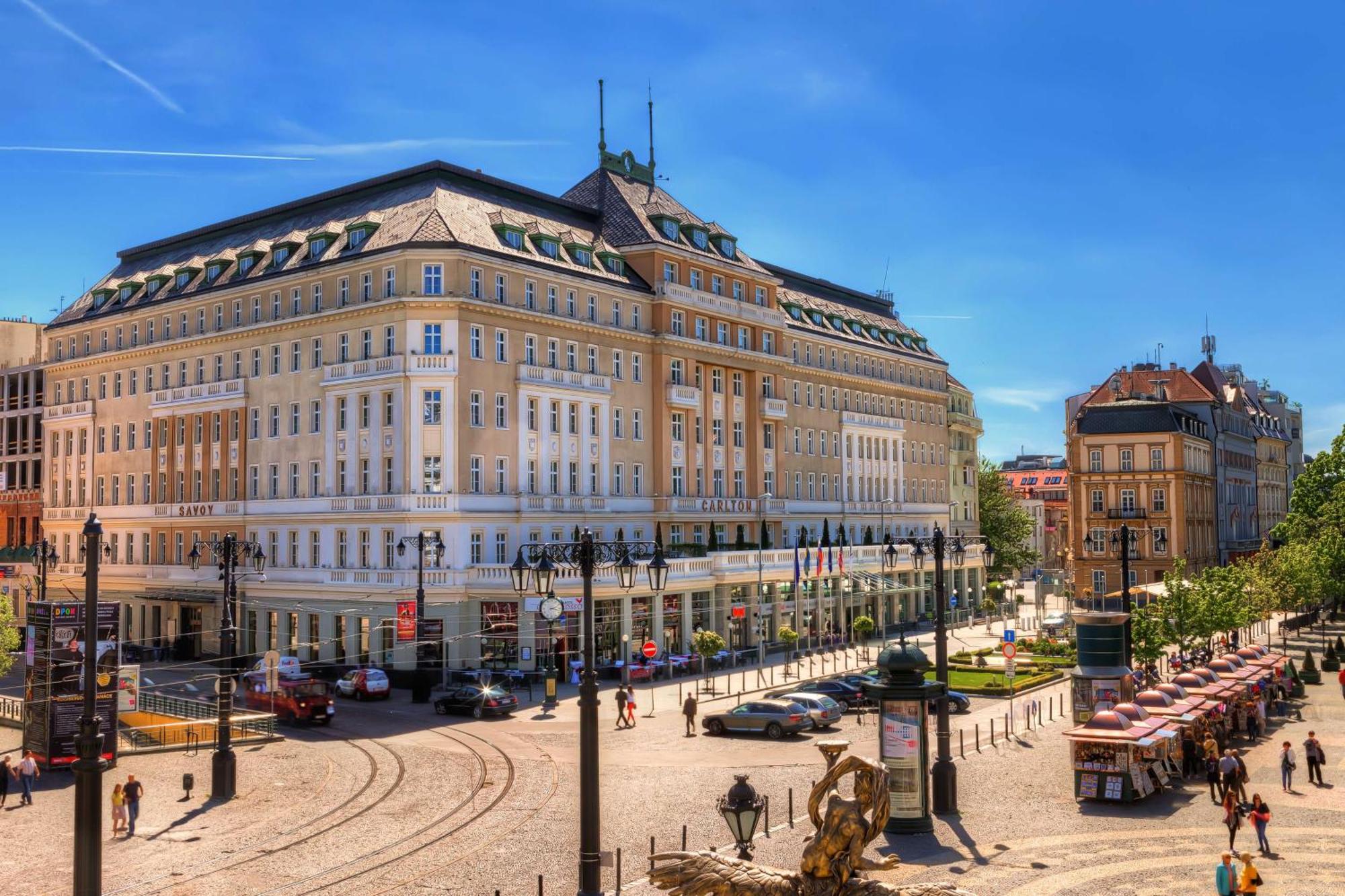 5. Radisson Blu Carlton