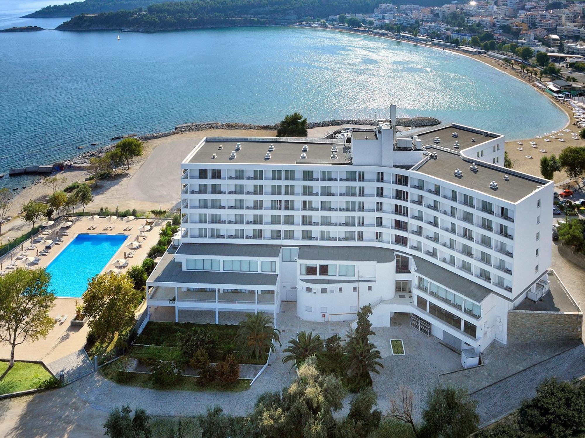 3. Lucy Hotel