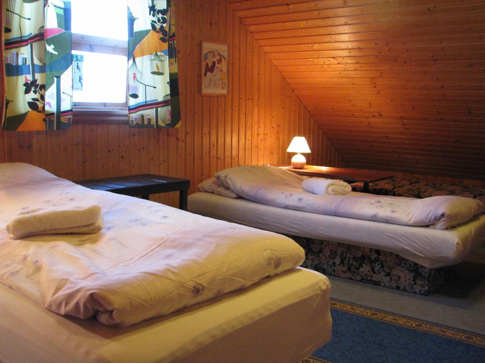 Guesthouse Húsið