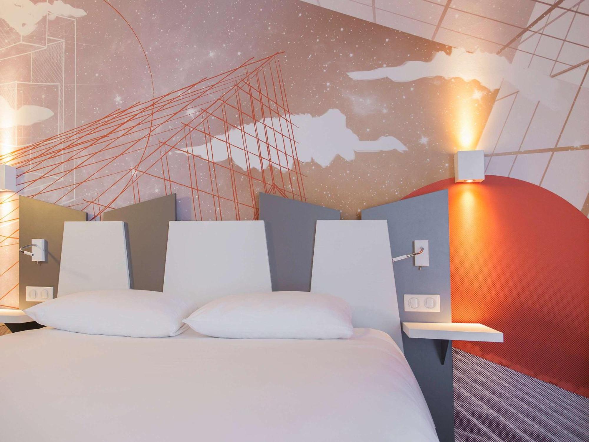 1. Ibis Styles Poitiers Centre Hotel