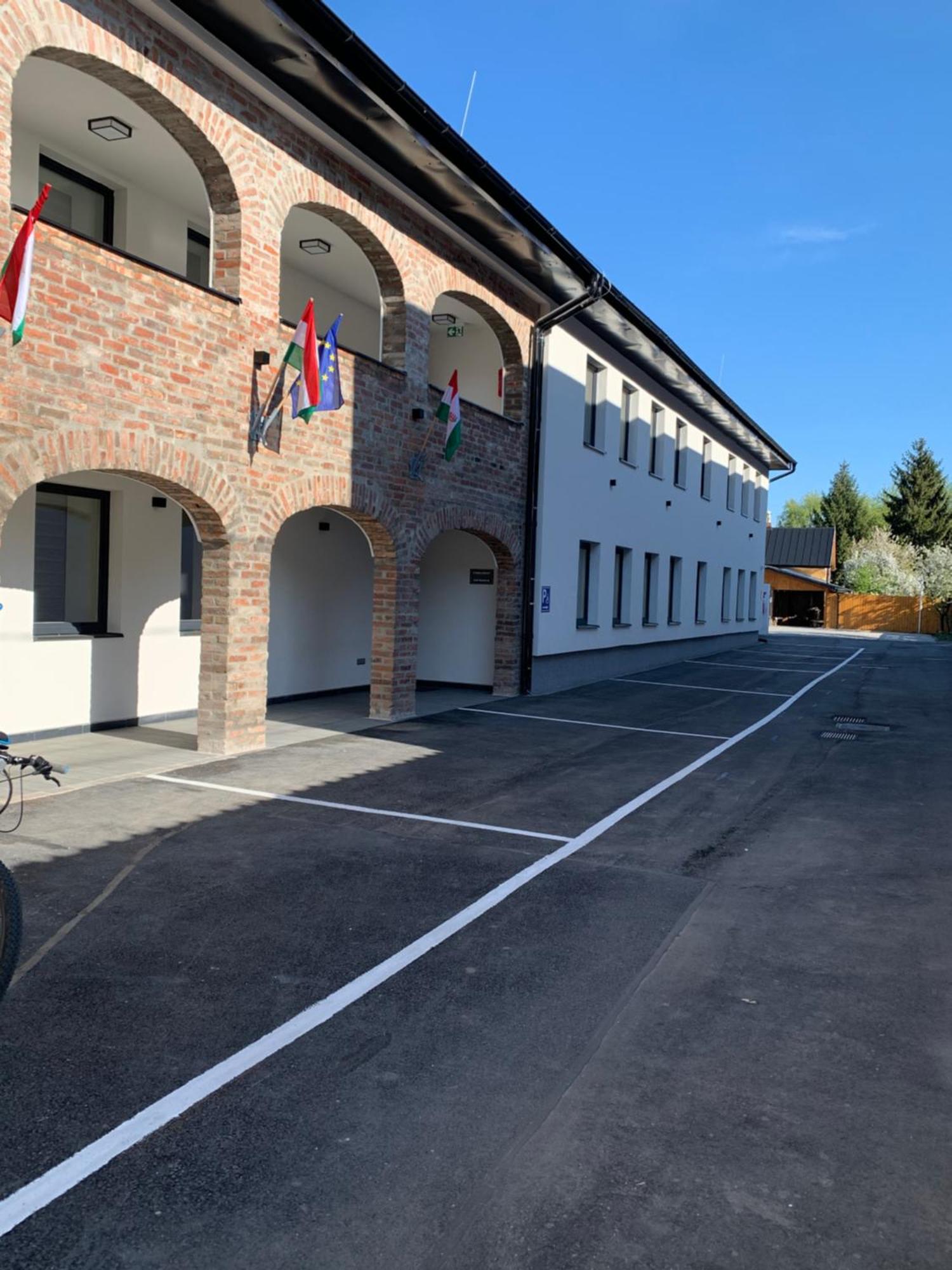 1. M70 Apartmanház