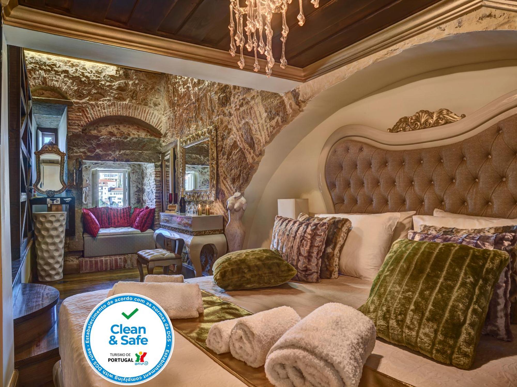 1. Solar Antigo Luxury Coimbra