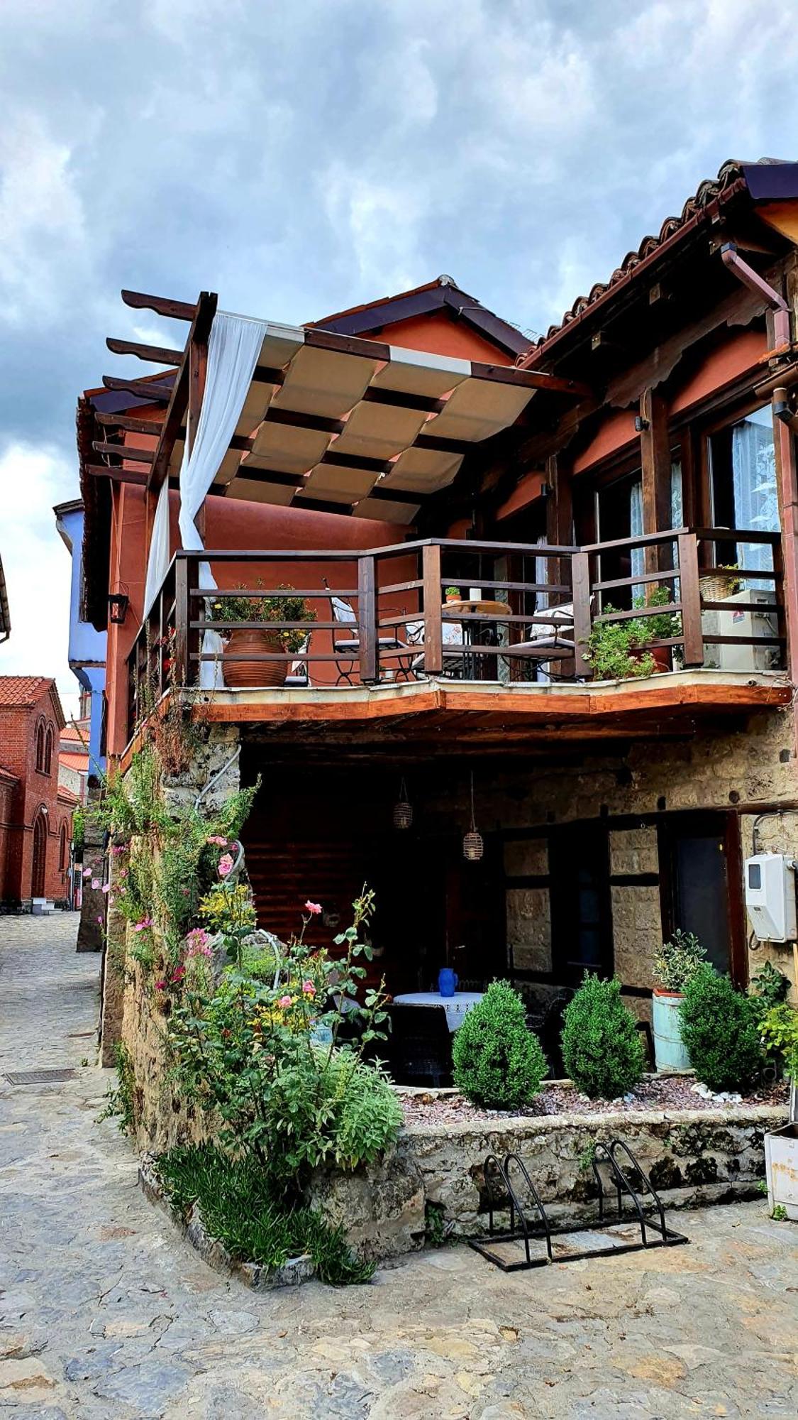 1. Varosi Guesthouse