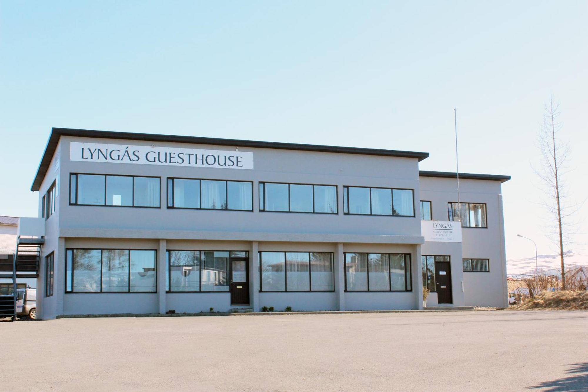 Lyngas & Laufas Guesthouse