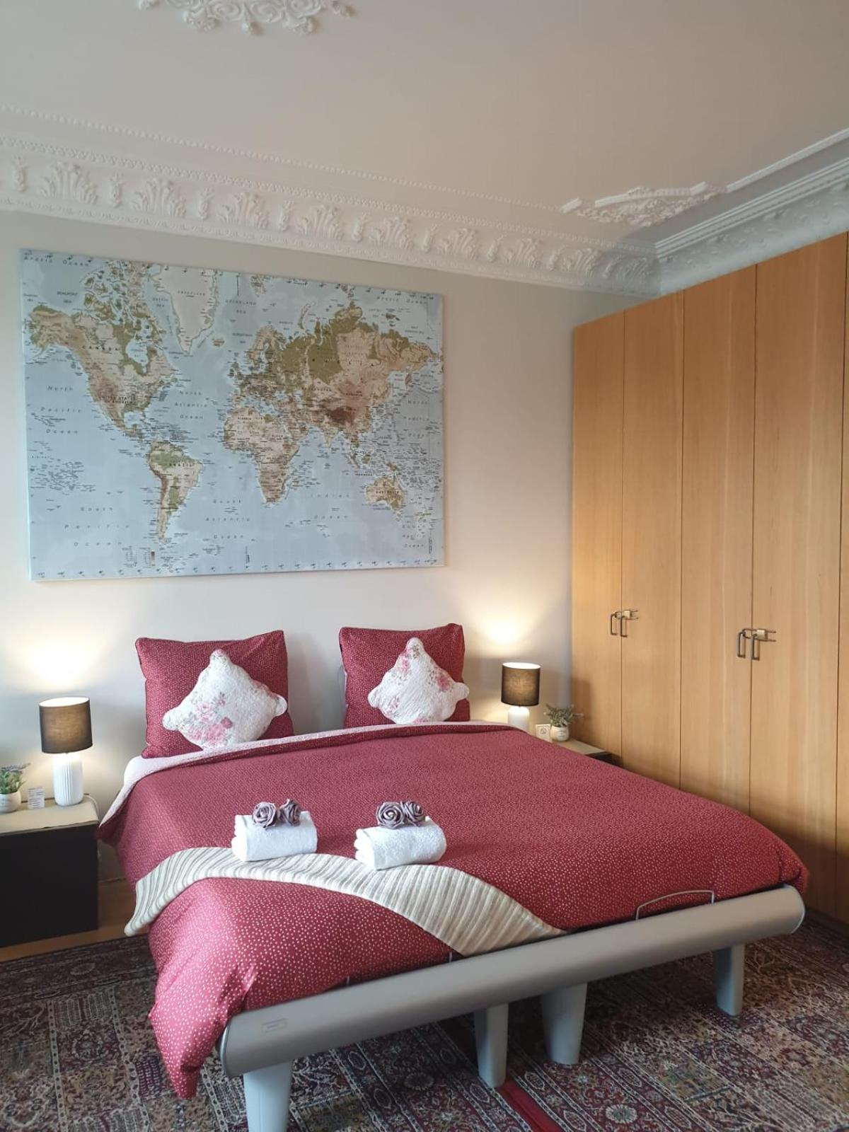 4. Bed and Breakfast Lenie