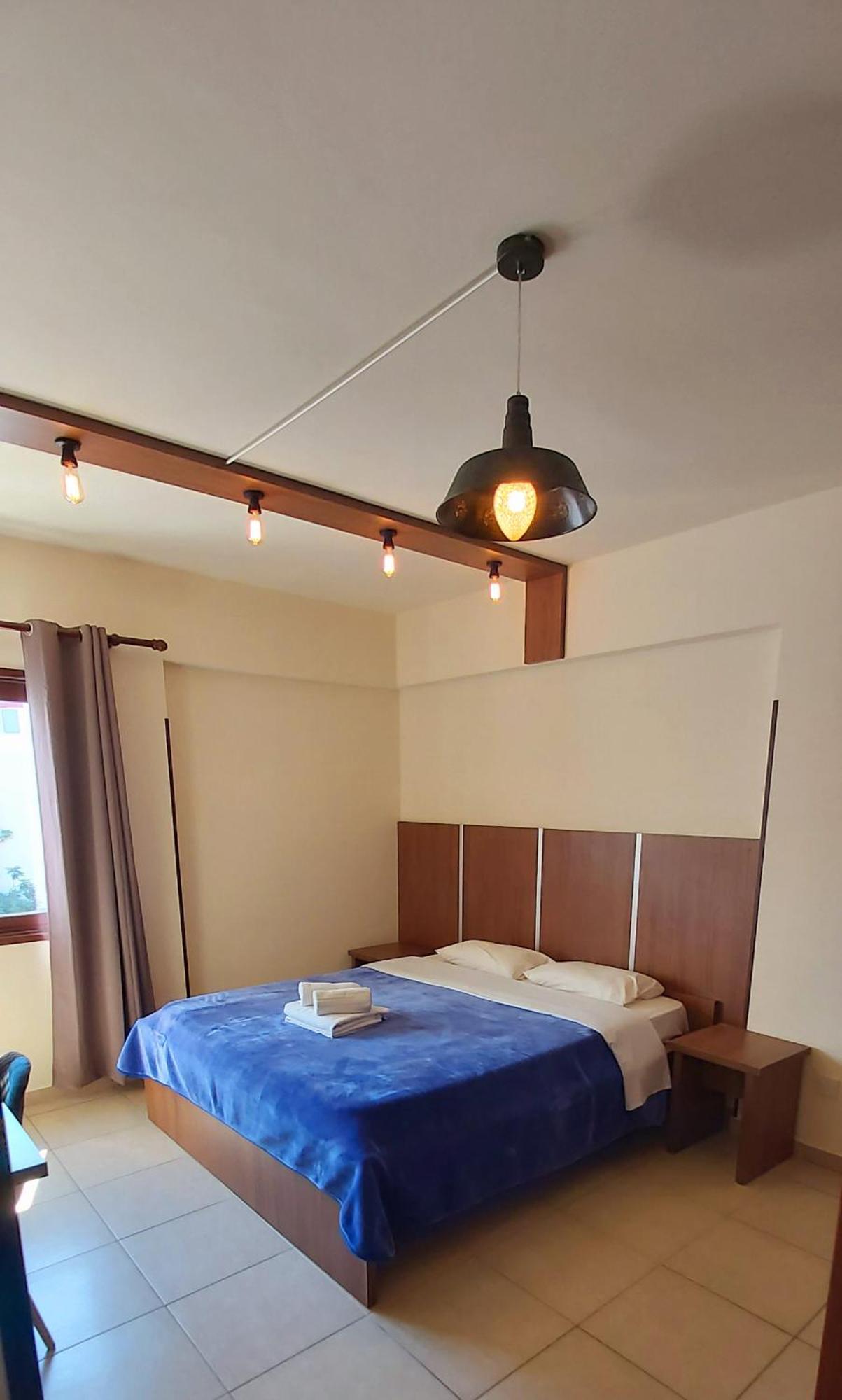2. Lakis Court