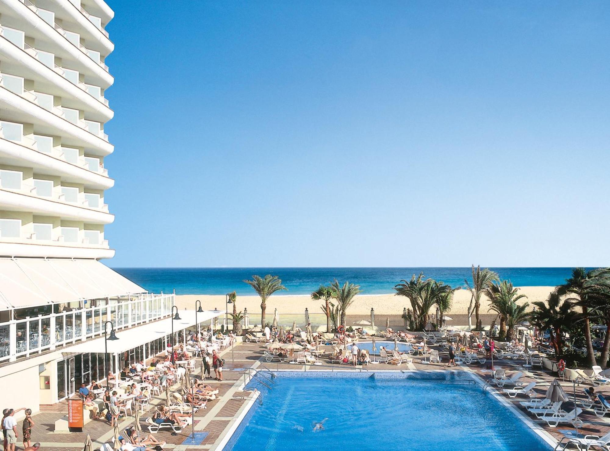 8. Hotel Riu Oliva Beach Resort