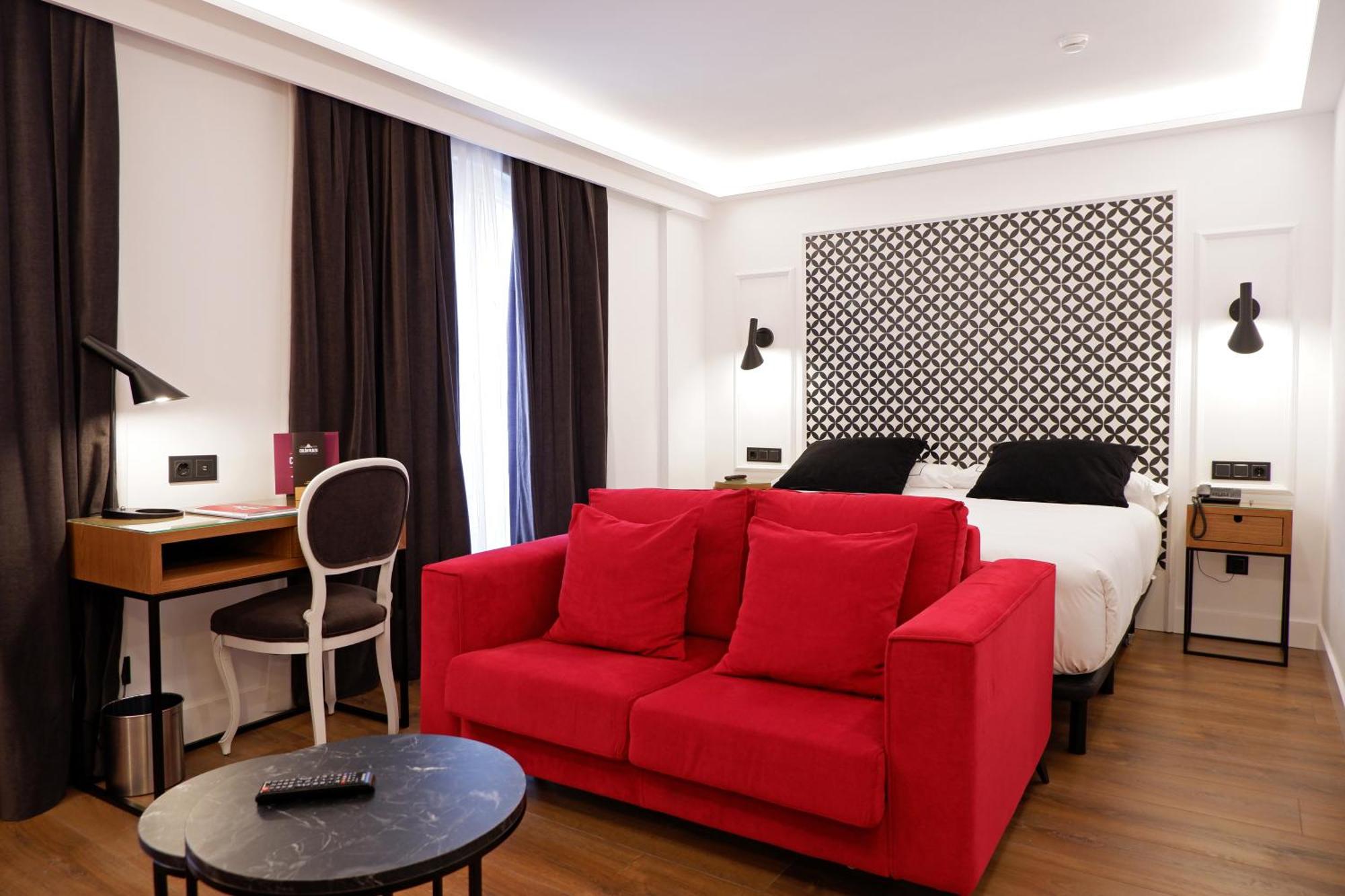 2. Hotel Colón Plaza