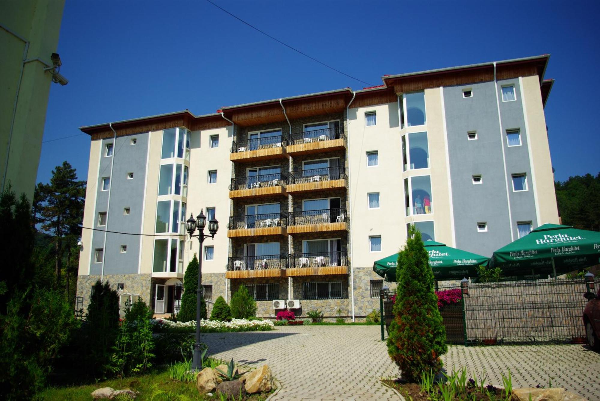 8. Hotel Monteoru