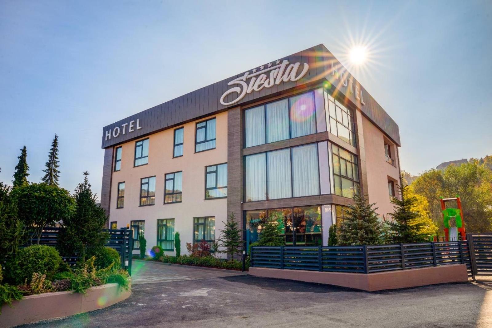 2. Hotel Siesta