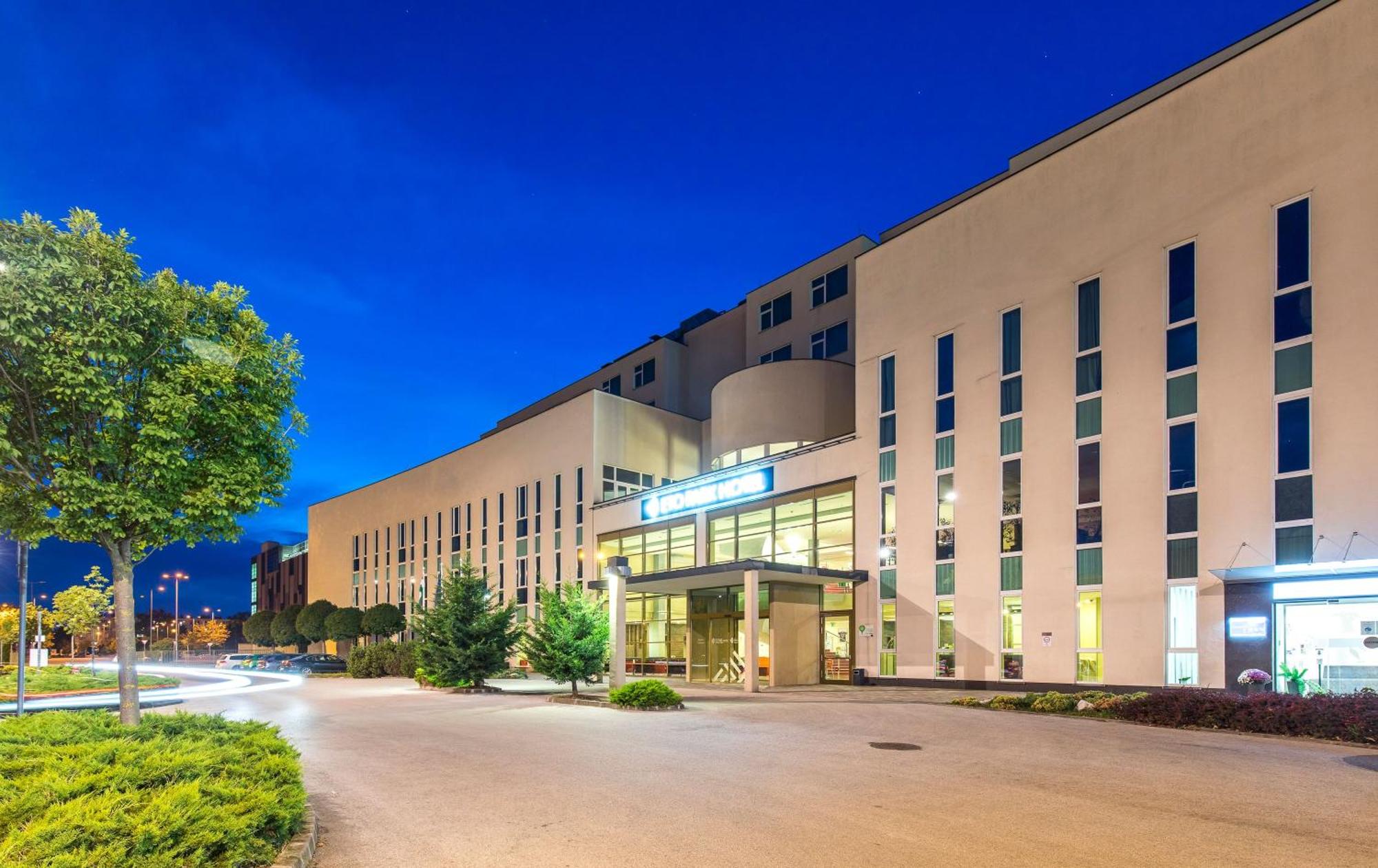 10. Eto Park Hotel