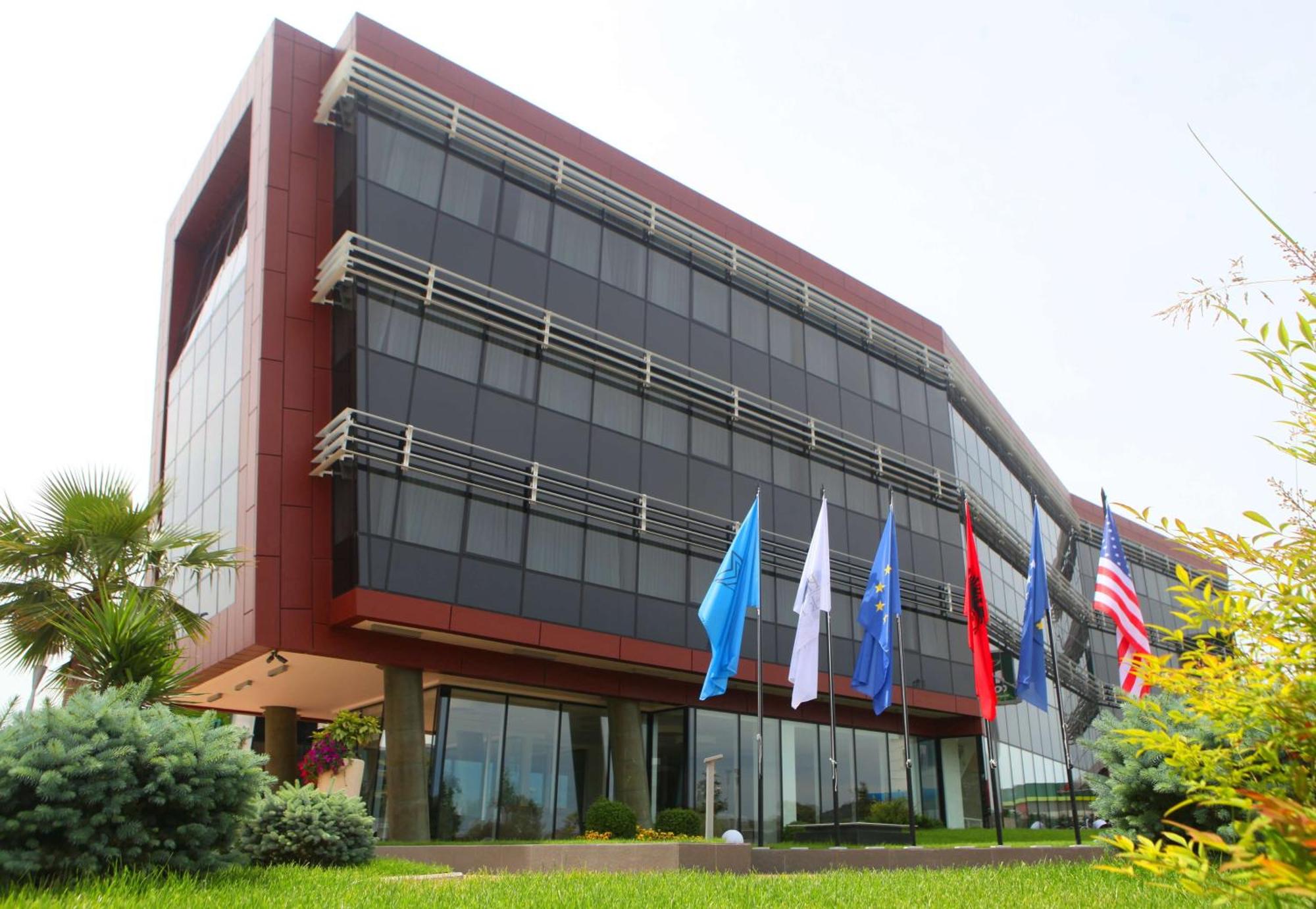 1. Best Western Premier Ark Hotel