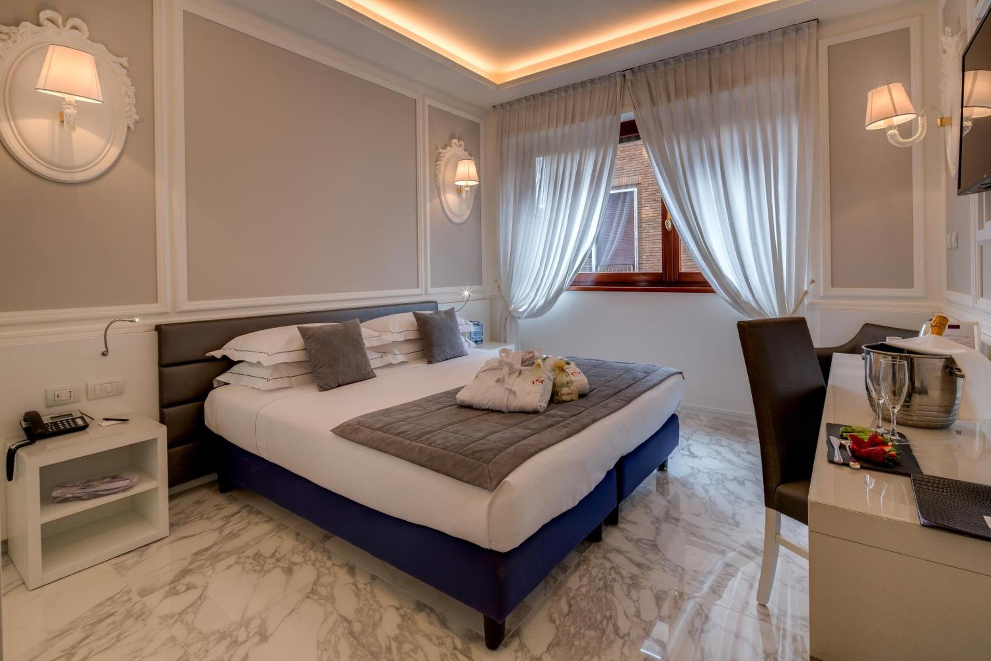 9. Grande Albergo Roma