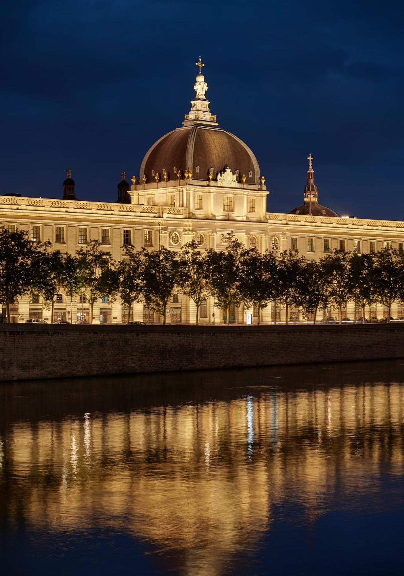 1. Intercontinental Lyon - Hotel Dieu