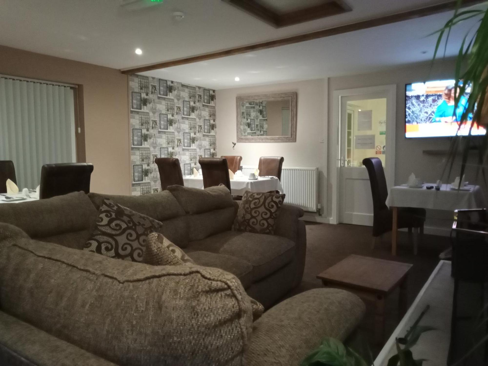 3. Maen Hir Guest House