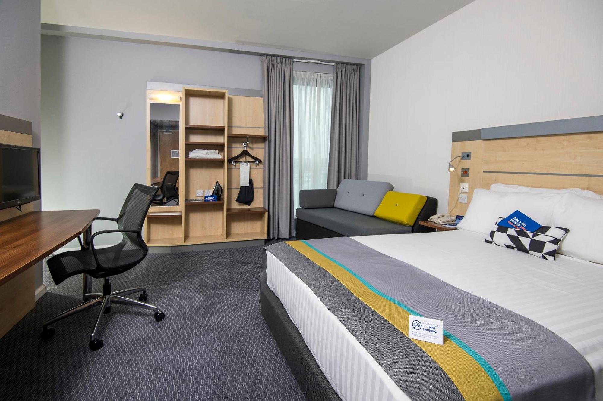 2. Holiday Inn Express Hull City Centre
