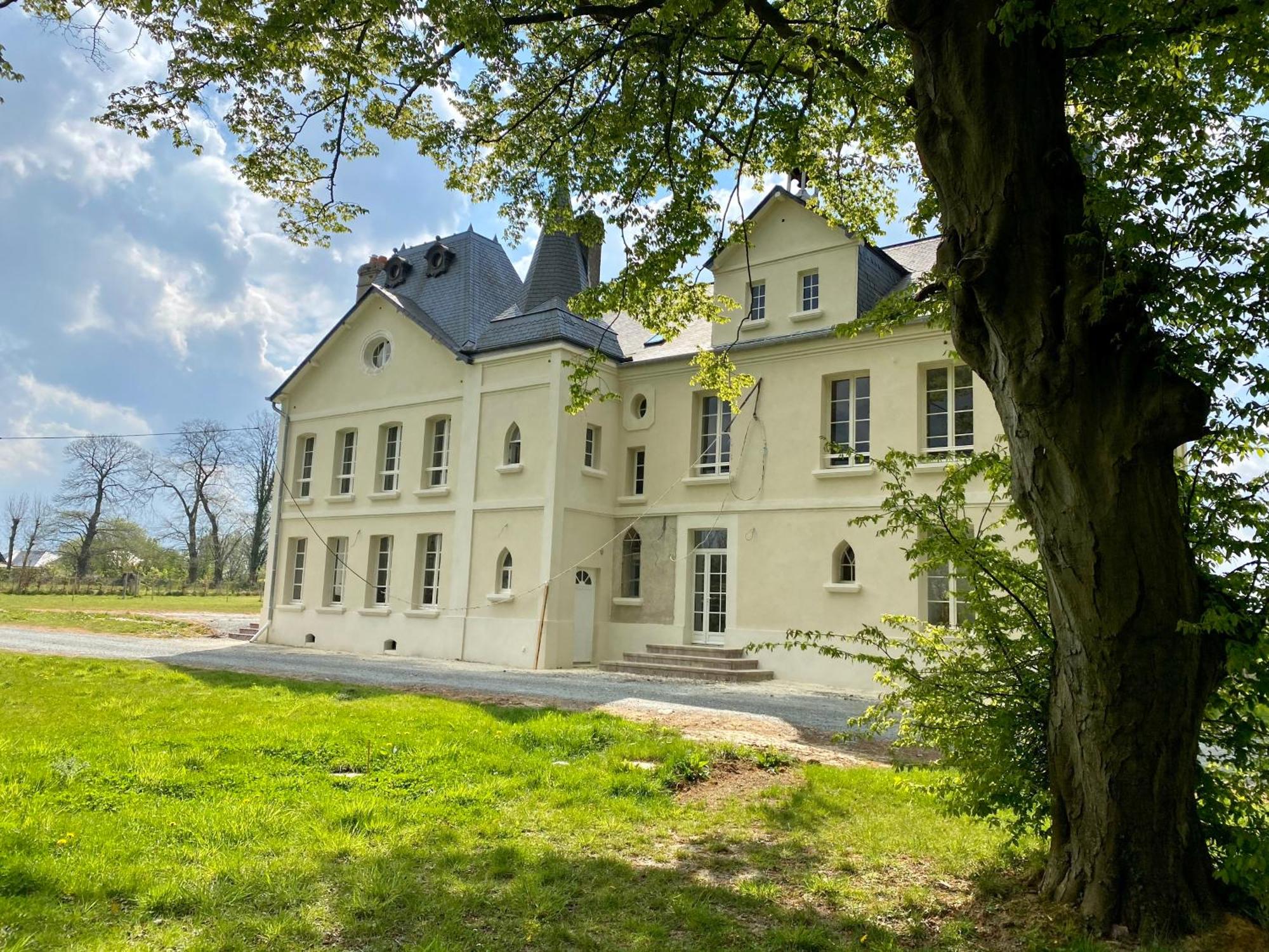 10. Manoir de L'Oiselièr