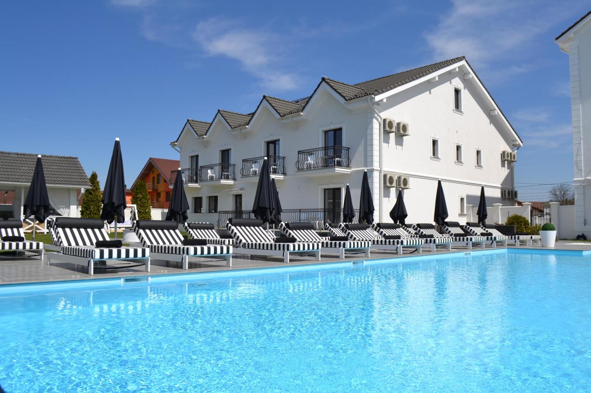 1. Krystal Boutique Mansion