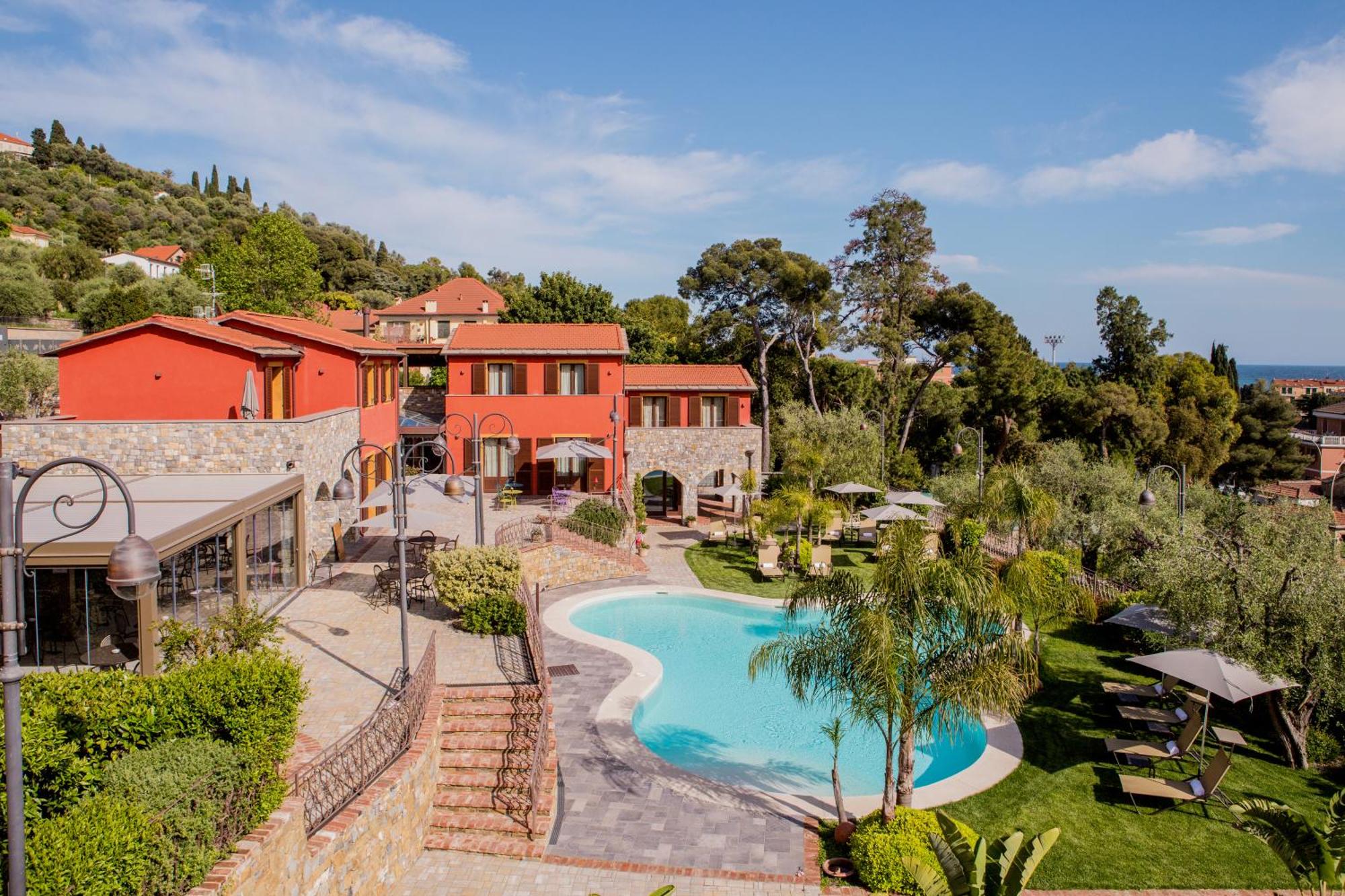 2. Leonardo Resort