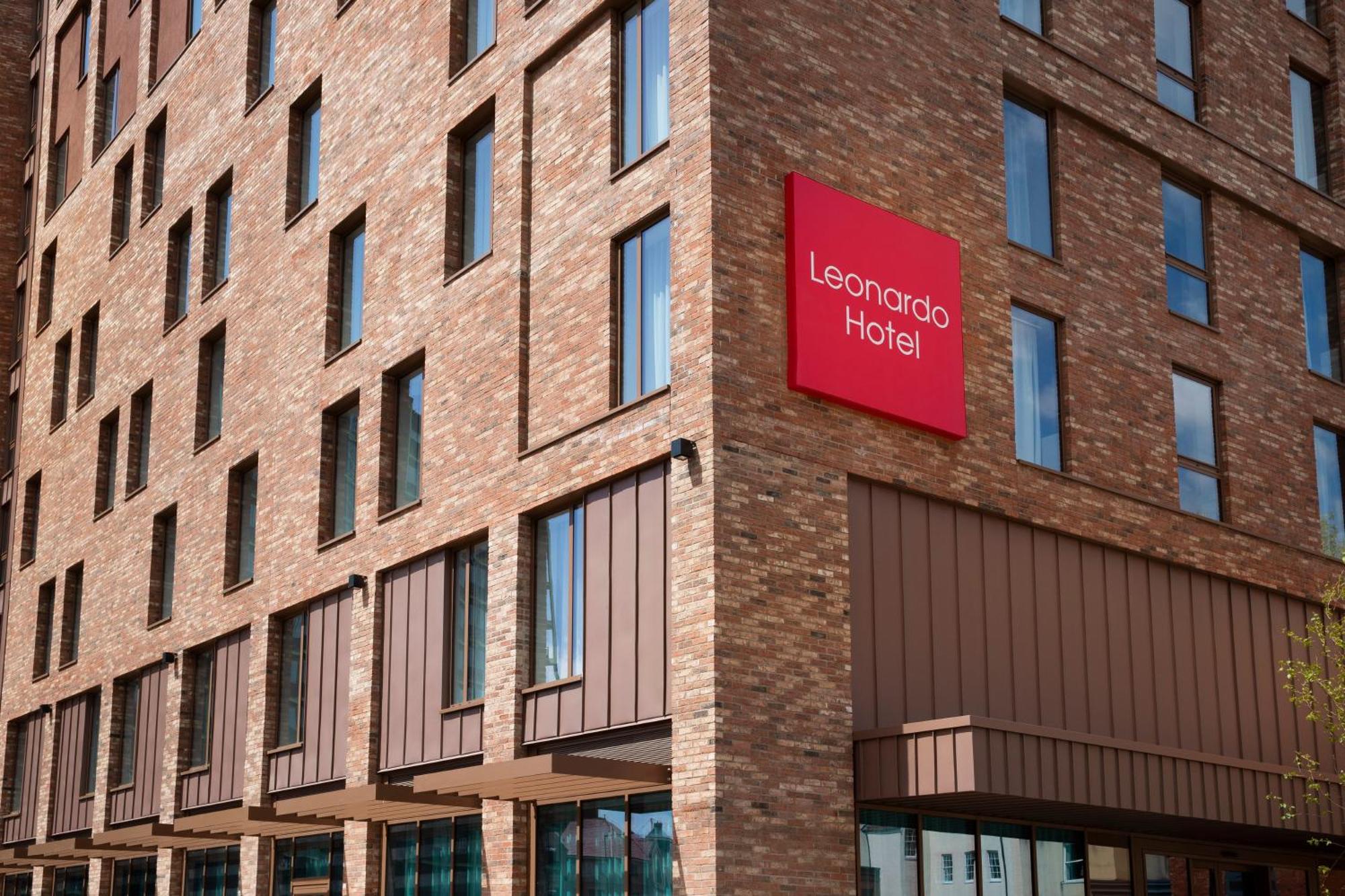2. Leonardo Hotel Bristol City