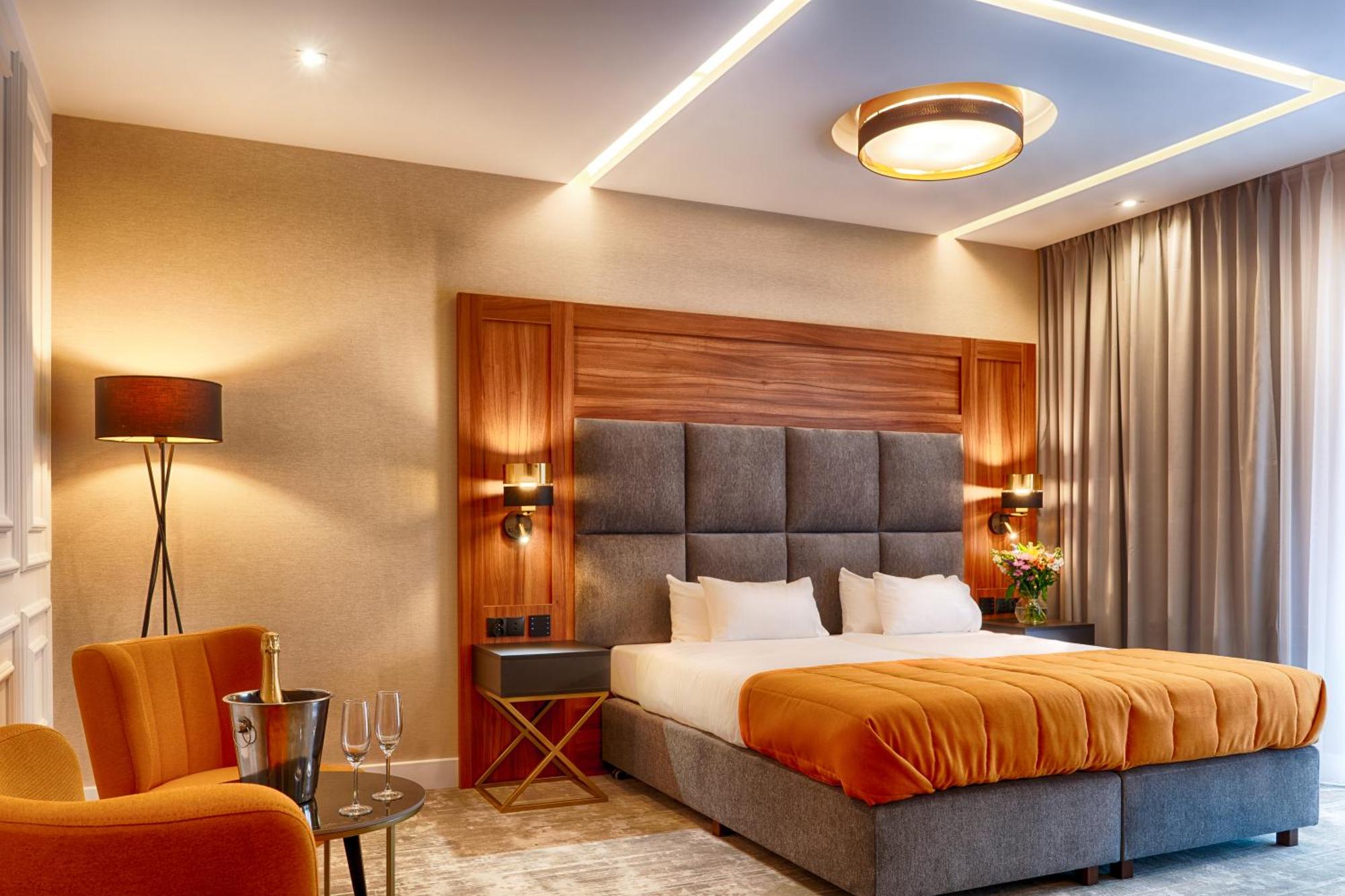 4. Hotel Dana