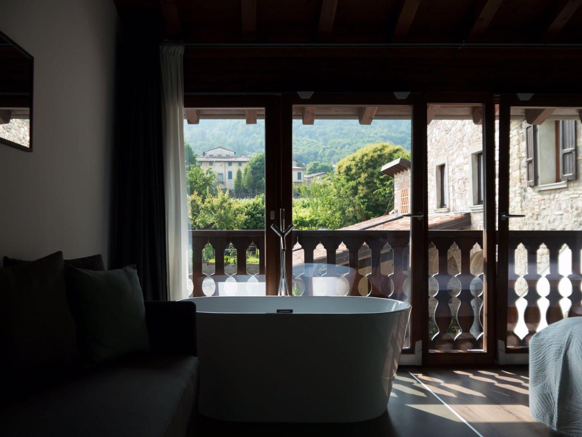 8. La Terrazza Sulle Vigne